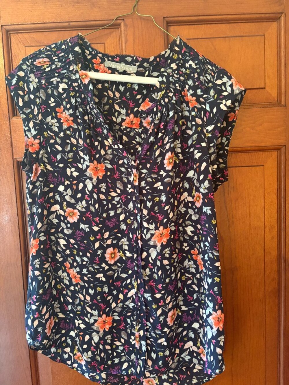 Blouse with flowers